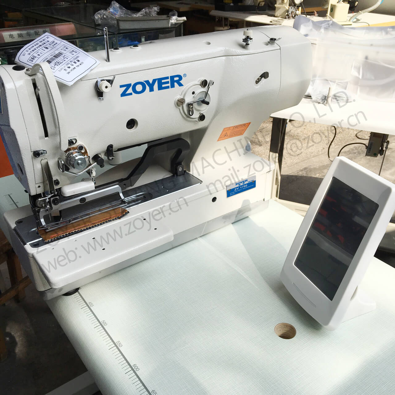 ZY1790 zoyer 高速平缝直钮孔缝纫机