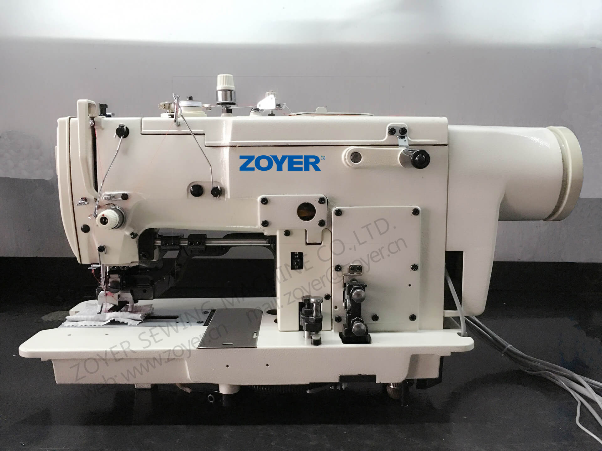 ZY781 zoyer 高速平缝直钮孔缝纫机